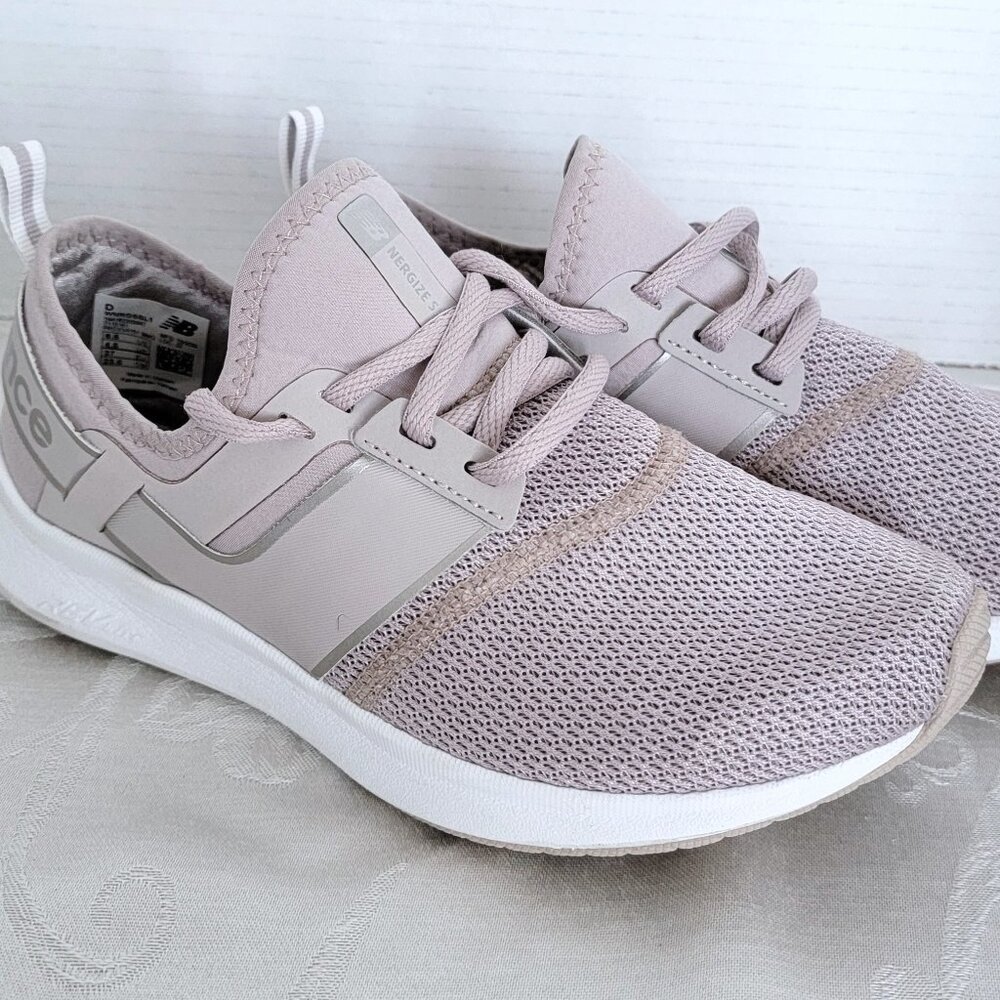 New Balance Women's Nergize WNRGSSL1 Athletic Sneaker - Size 6.5 WIDE Excellent
